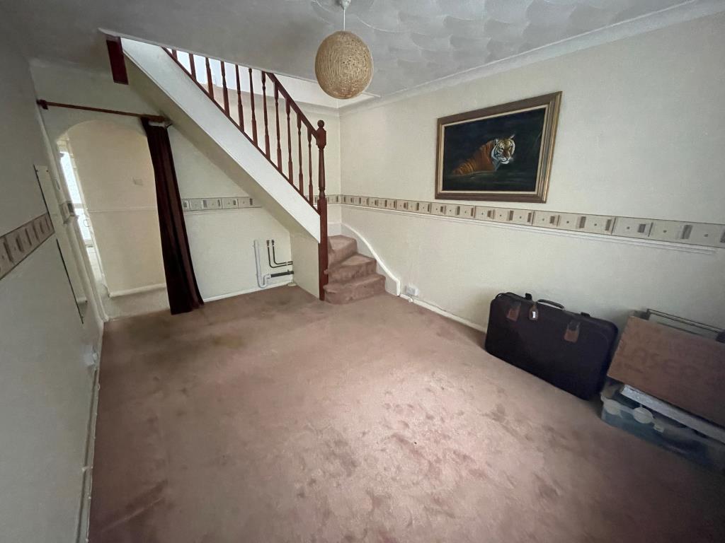 Lot: 101 - DETACHED BUNGALOW FOR IMPROVEMENT - Bedroom with access to loft room
